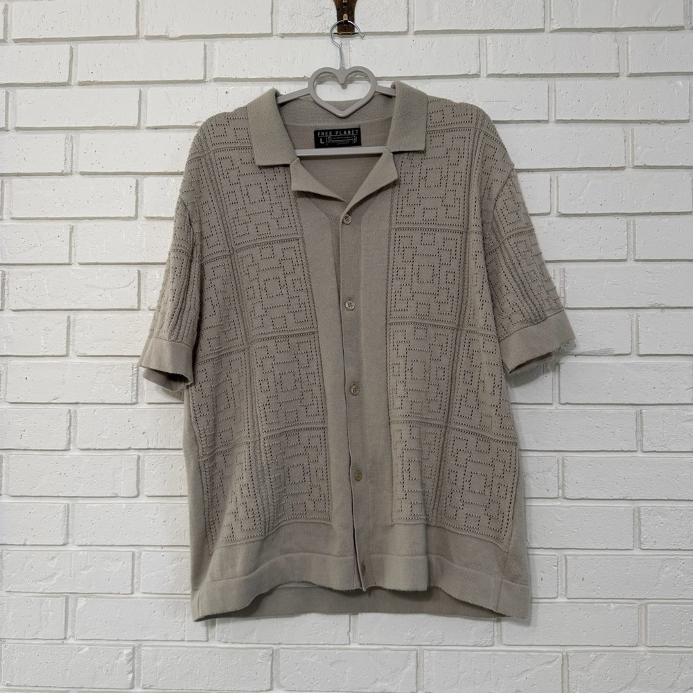 Free Planet Textured Knit Button Front Polo – Men’s Large